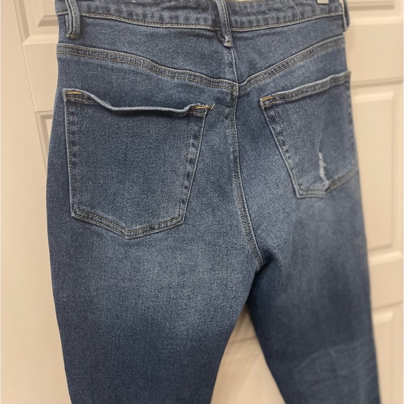 Vintage Almost Famous Woman’s Jeans - Picture 11 of 11